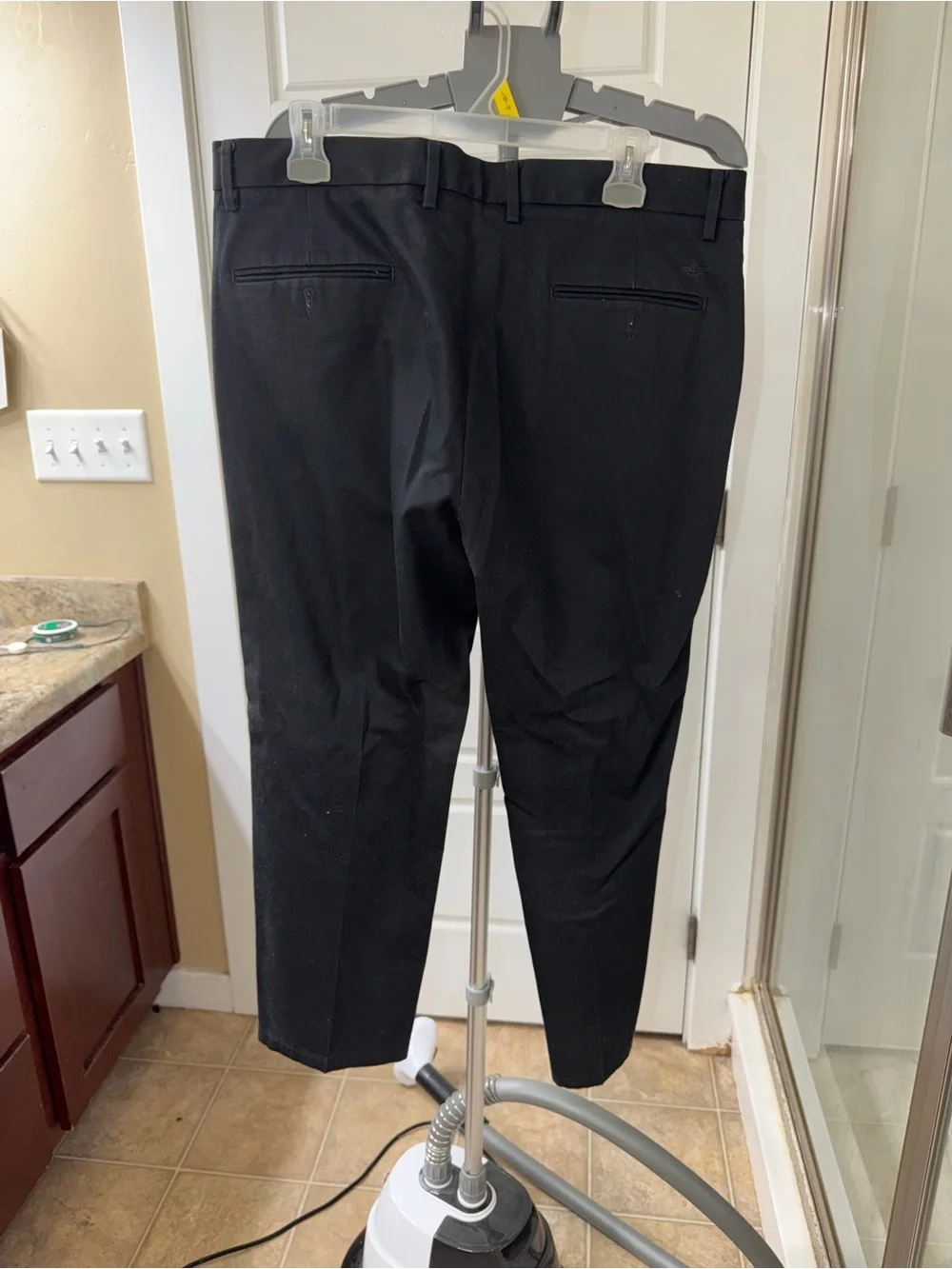 Dockers tailored black